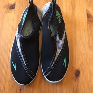 Speedo water shoes